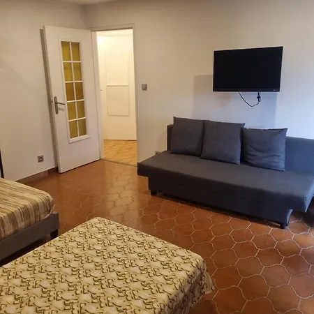 F2 F3 ,appartement Climatise Neuf, Magnifique Vue Sur Et Aeroport, Proche Tram Et Gare Sncf 1 Min,aeroport 3 Minutes, 2or3 Rooms, New Ac Apartment, Magnificent Sea And Airport Views, Close To Tram And Sncf Train Station 1 Min, Airport 3 Min * 니스
