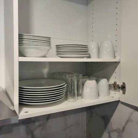 아파트 F2 F3 ,appartement Climatise Neuf, Magnifique Vue Sur Et Aeroport, Proche Tram Et Gare Sncf 1 Min,aeroport 3 Minutes, 2or3 Rooms, New Ac Apartment, Magnificent Sea And Airport Views, Close To Tram And Sncf Train Station 1 Min, Airport 3 Min 니스